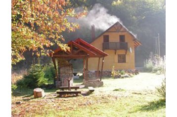 Romania Chata Baraj Leşu, Exterior